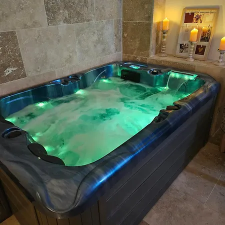Love Room Cassis Апартаменты Каси